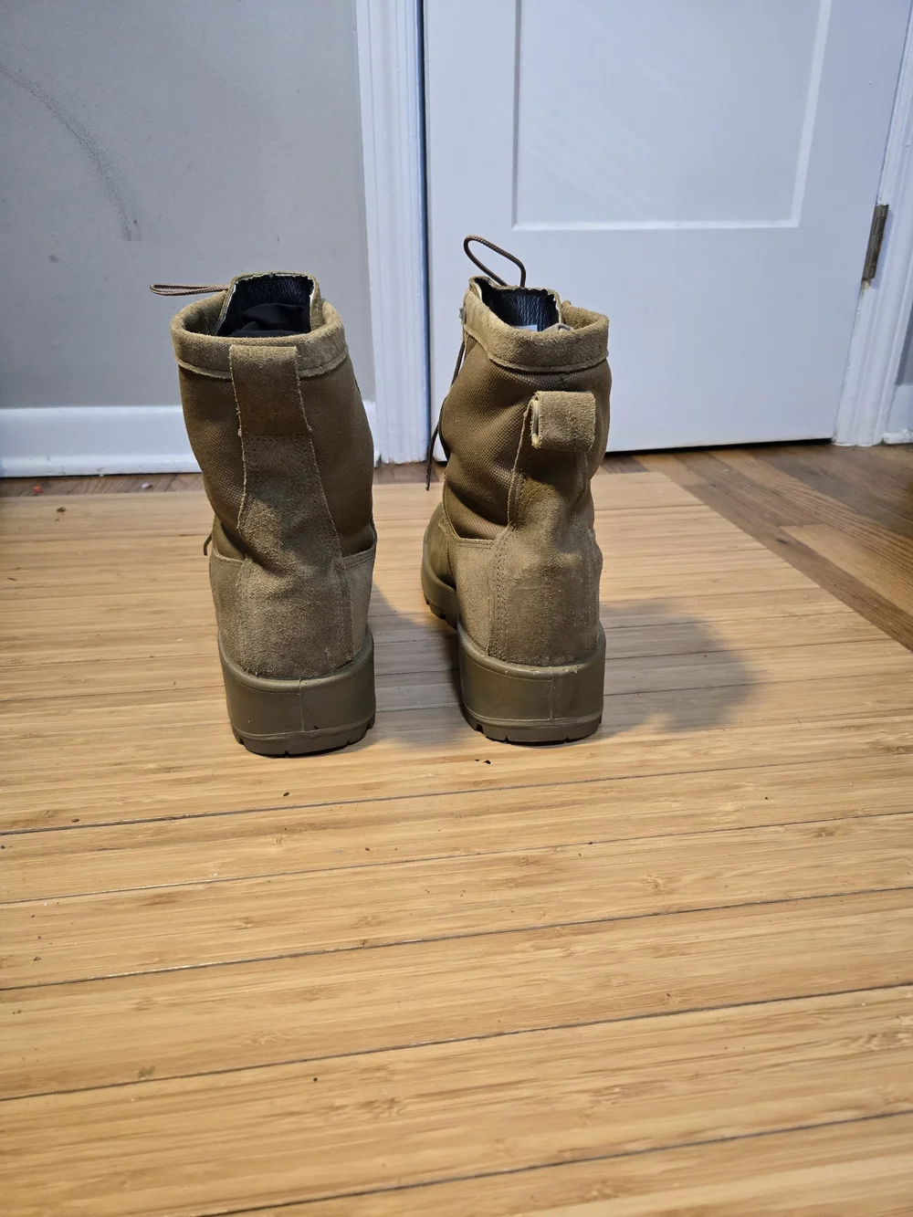 Men's Tactical Lace-Up Boots in Coyote Tan — Durable Field Footwear